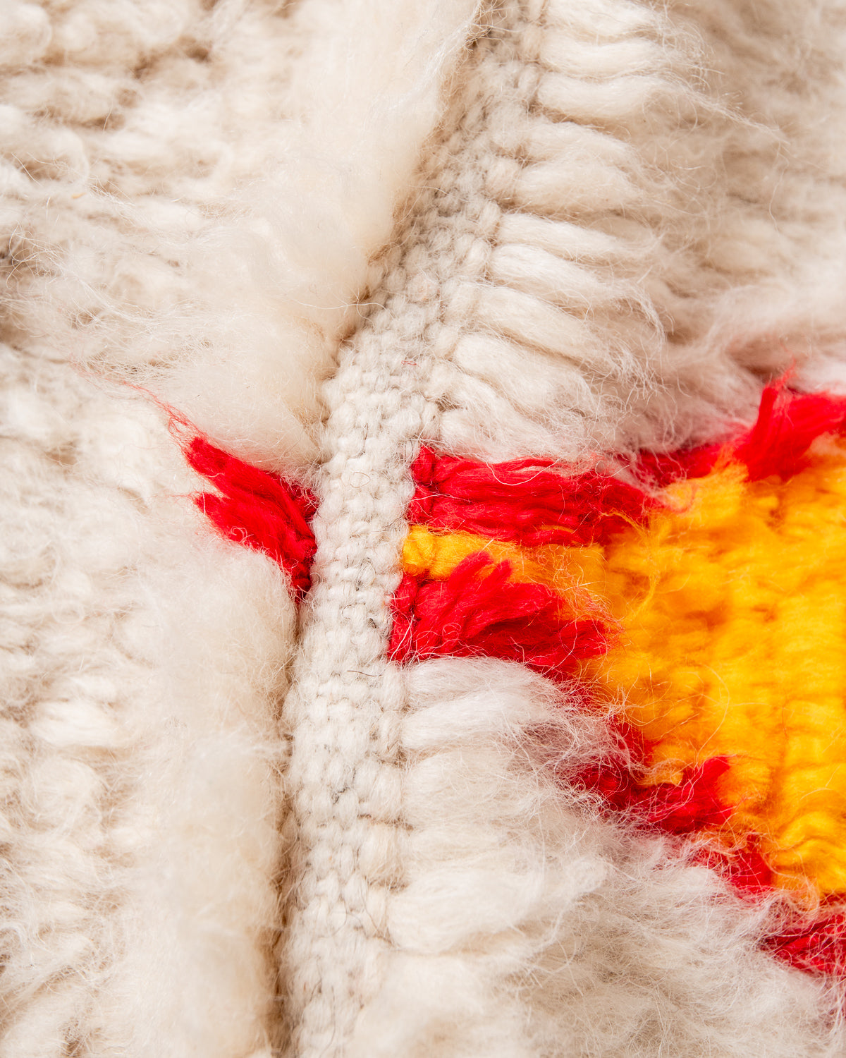 Modern designer handcrafted Berber rug from Morocco. Azilal rug with beautiful colors and patterns. Made of sheep’s wool and colourful cotton.